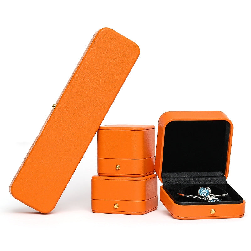 Luxury Velvet Jewelry Box – Premium Gift Packaging for Rings, Necklaces & Bracelets