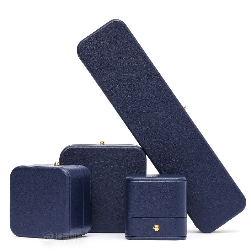 Luxury Velvet Jewelry Box – Premium Gift Packaging for Rings, Necklaces & Bracelets